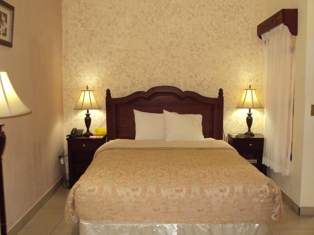 Hotel Aloha Манагуа Стая снимка